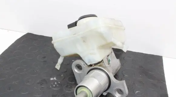 Audi A5 8T 8F Master brake cylinder