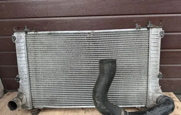Lexus IS 220D-250-350 Coolant radiator 2602012306