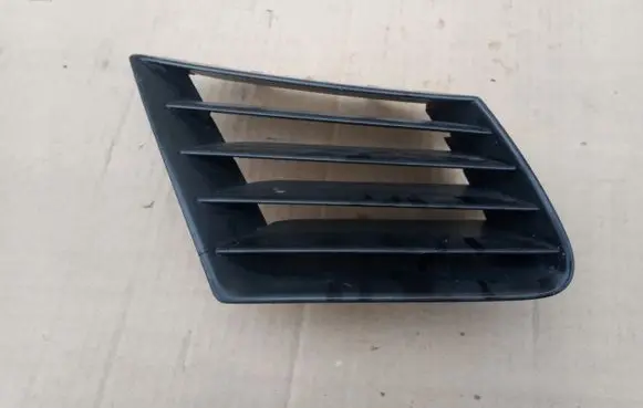 Seat Ibiza III (6L) Front bumper lower grill 6L0853676