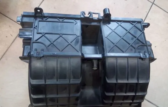 Renault Megane III Heater fan/blower T1001187V