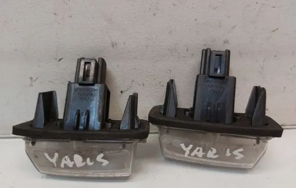 Toyota Yaris Number plate light