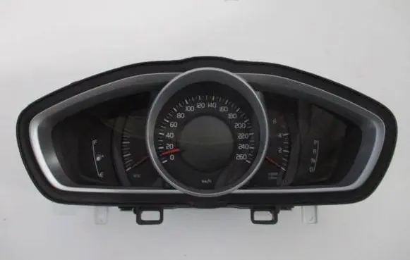 Volvo V60 Speedometer (instrument cluster) 31453102 599590UBK9KB
