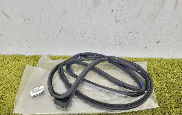 Mazda 6 Front door rubber seal Ghp9-58-760c Ghp9-58760c