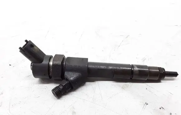 Volvo S40, V40 Fuel injector 0445110021 7700111014