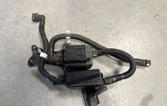 Toyota GR 86 Active carbon filter fuel vapour canister 20825AA000