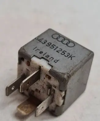 Audi A4 S4 B5 8D Other relay 443951253K