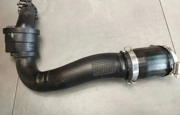 Ford Mondeo MK V Intercooler hose/pipe JG916C646AC