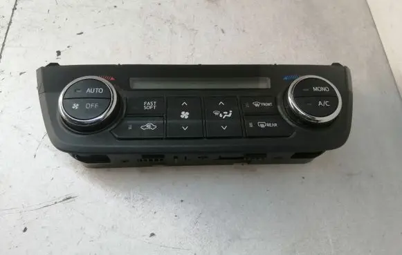Toyota RAV 4 (XA40) Climate control unit 75F546