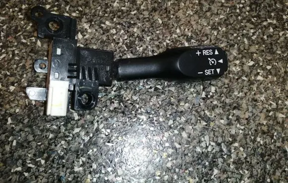 Toyota Corolla Verso E121 Cruise control stalk 18A174