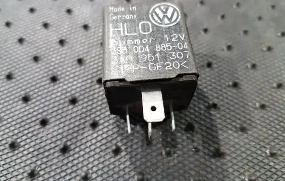 Skoda Octavia Mk1 (1U) Other relay 3a0951307