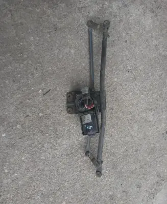 Renault Laguna I Front wiper linkage and motor 53543202