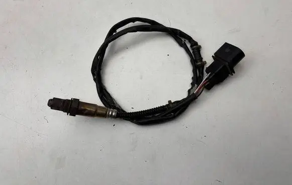Volkswagen PASSAT B5.5 Lambda probe sensor 06B906265D