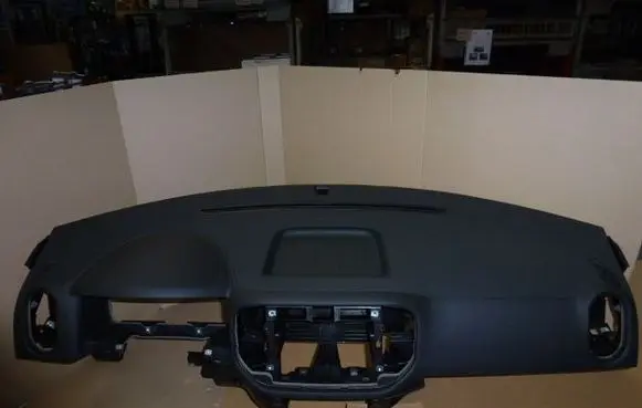 Volkswagen Golf IV Dashboard 5N1858295