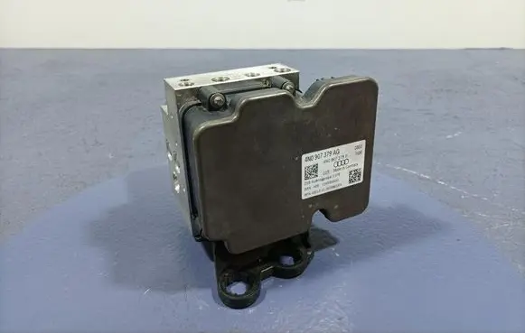 Audi A8 S8 D2 4D ABS Pump 4N0614517BC