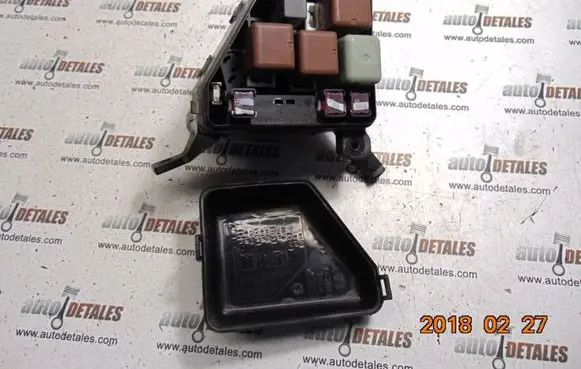 Toyota Avensis T220 Relay mounting block 