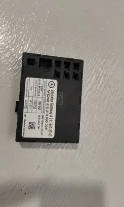 Mercedes-Benz E W211 Gateway control module 410213005008 A2115402945