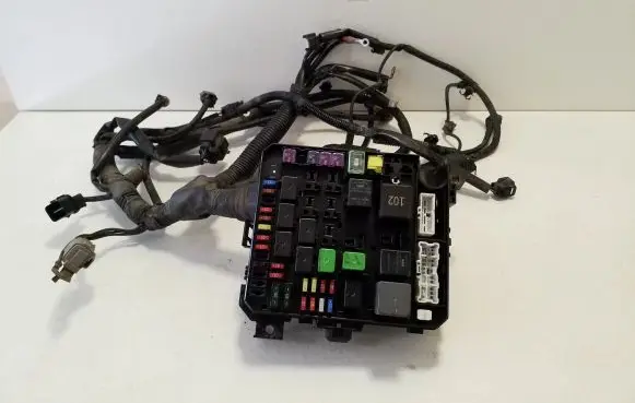 Mitsubishi Outlander Fuse module PR07400000