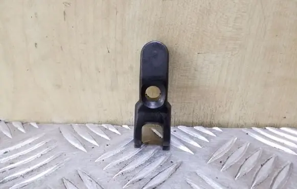 Chevrolet Captiva Fuel Injector clamp holder