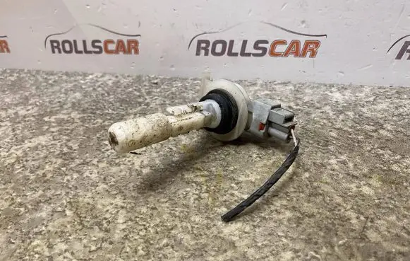 Land Rover Freelander 2 - LR2 Windshield washer fluid level sensor 