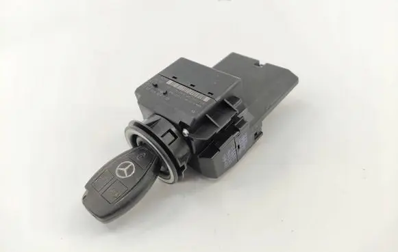 Mercedes-Benz Vito Viano W639 Ignition lock A6399002201