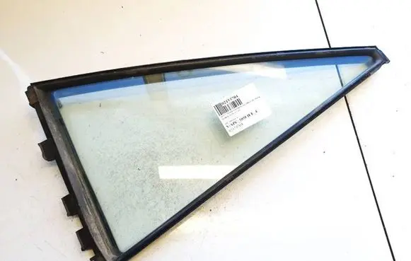 Toyota Corolla Verso E121 Rear vent window glass as2