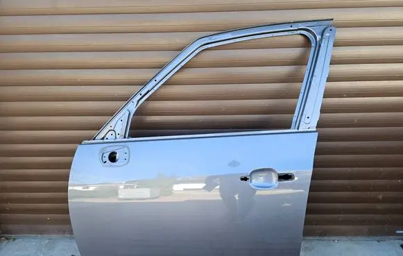 Opel Zafira C Front door