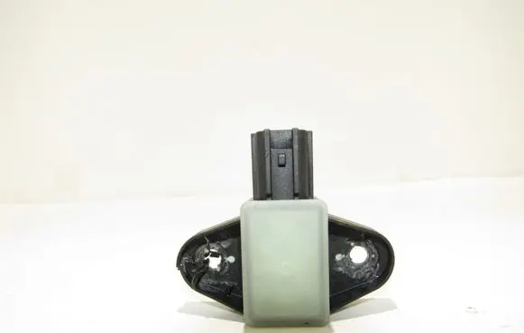 Volkswagen Tiguan Airbag deployment crash/impact sensor 31080303