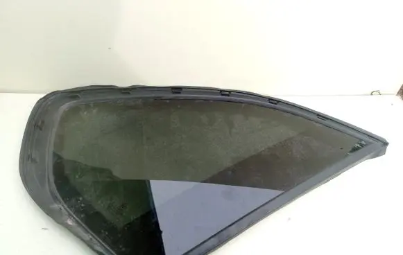 BMW X5 F15 Rear side window 7305772