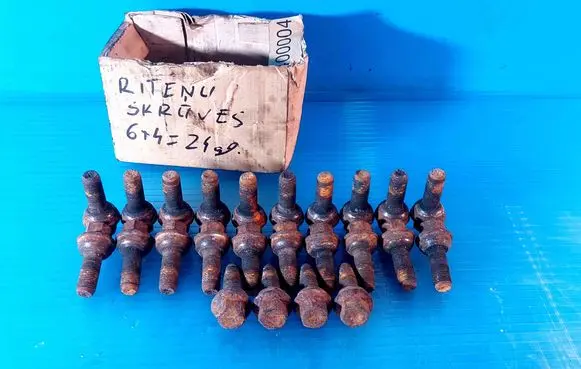 Volkswagen Crafter Nuts/bolts 