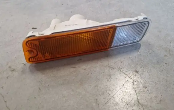 Mitsubishi L200 Front indicator light