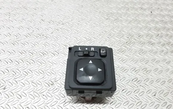 Mitsubishi Grandis Wing mirror switch 183569