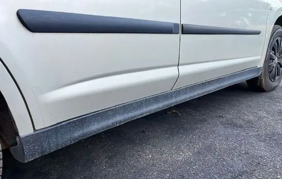 Nissan Tiida C11 Sill