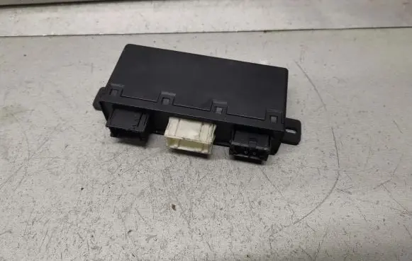BMW 5 E39 Comfort/convenience module 61356904245 6904245