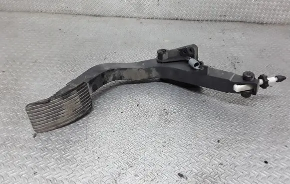 Mercedes-Benz ML W163 Accelerator throttle pedal