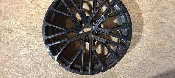 Audi Q8 R22 alloy rim 4M8601025DD B005321