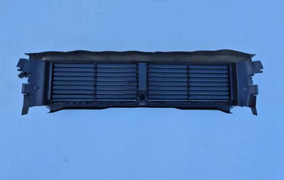 Volkswagen Tiguan Intercooler air guide/duct channel 5QS122323