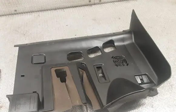 BMW 3 E90 E91 Dashboard lower bottom trim panel 71498119