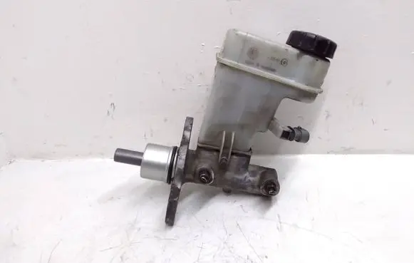 Opel Vectra C Master brake cylinder 320670692