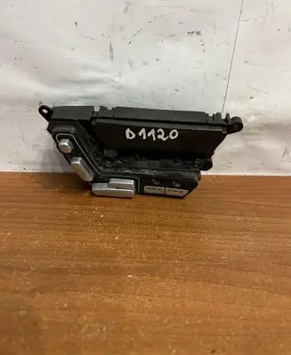 Mercedes-Benz S W221 Seat heating switch A2218701251 D1120