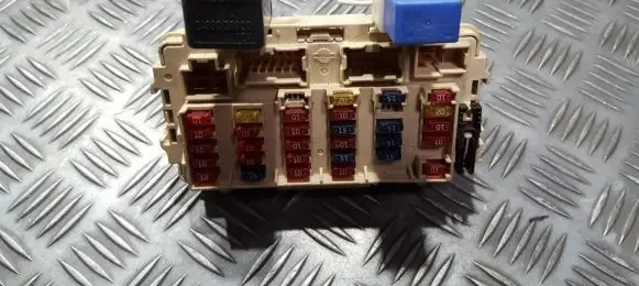 Nissan X-Trail T30 Fuse box set