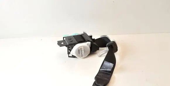 Toyota Avensis T250 Middle seatbelt (rear) 7335005042