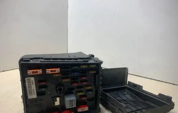 Volkswagen PASSAT B6 Fuse box set 3C0937125 63592777