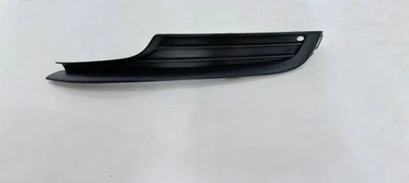 Volkswagen Golf VII Front bumper lower grill 5G0853665