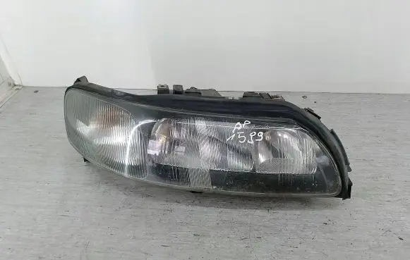 Volvo V70 Headlight/headlamp 89004806