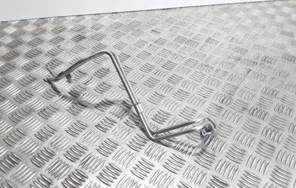 Coolant pipe/hose