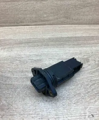 Peugeot 307 CC Mass air flow meter 563021B
