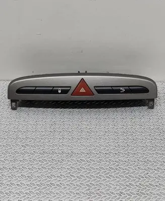 Peugeot 308 Hazard light switch 9659793577 03069020