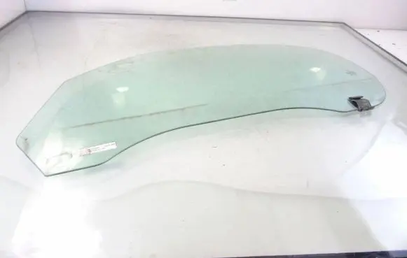 Porsche Boxster 987 Front door window/glass (coupe) 