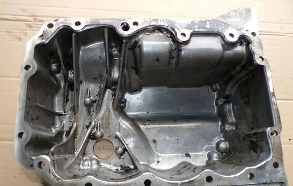 BMW 1 F20 F21 Oil sump 8611689