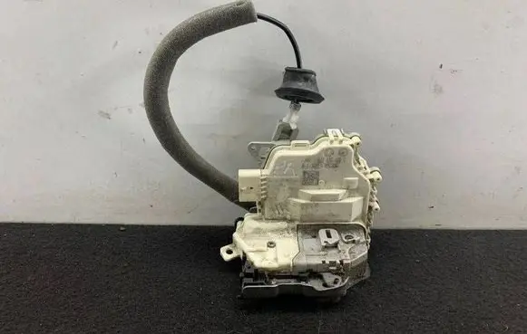 Audi A6 Allroad C7 Front door lock 8J2837015C 3671316S